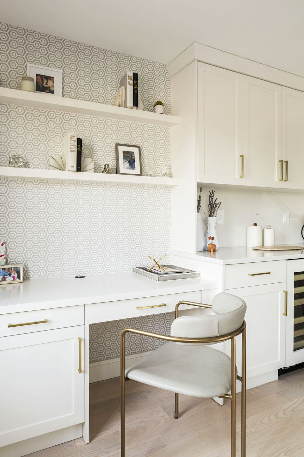 Should You Include a Desk in Your Kitchen Renovation?